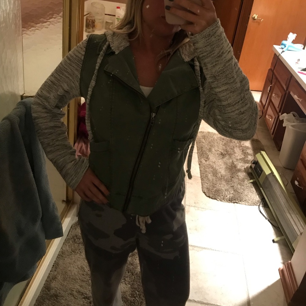 Bomber jacket